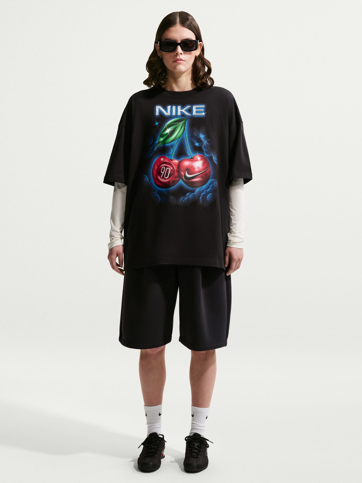 Футболка женская Nike W NSW CLASSIC OS ST6 TEE черная IR7836-010 изображение 2