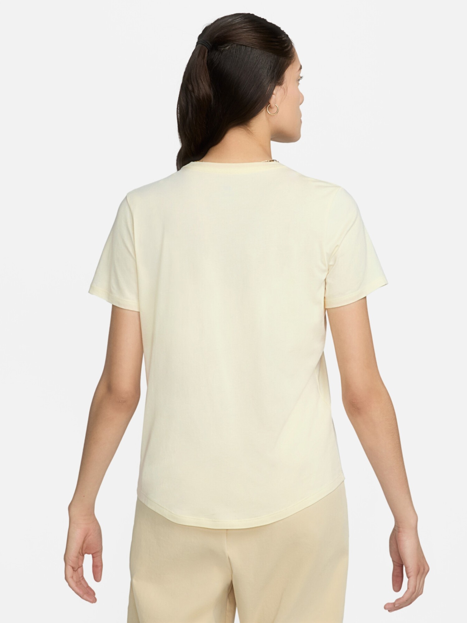 Футболка женская Nike W NSW CLUB SS TEE бежевая DX7902-113 изображение 3