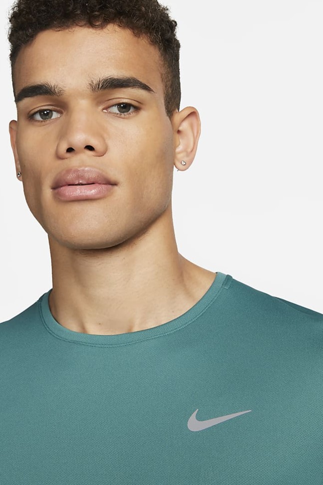 Футболка чоловіча Nike M NK DF UV MILER SS блакитна DV9315-379 изображение 4