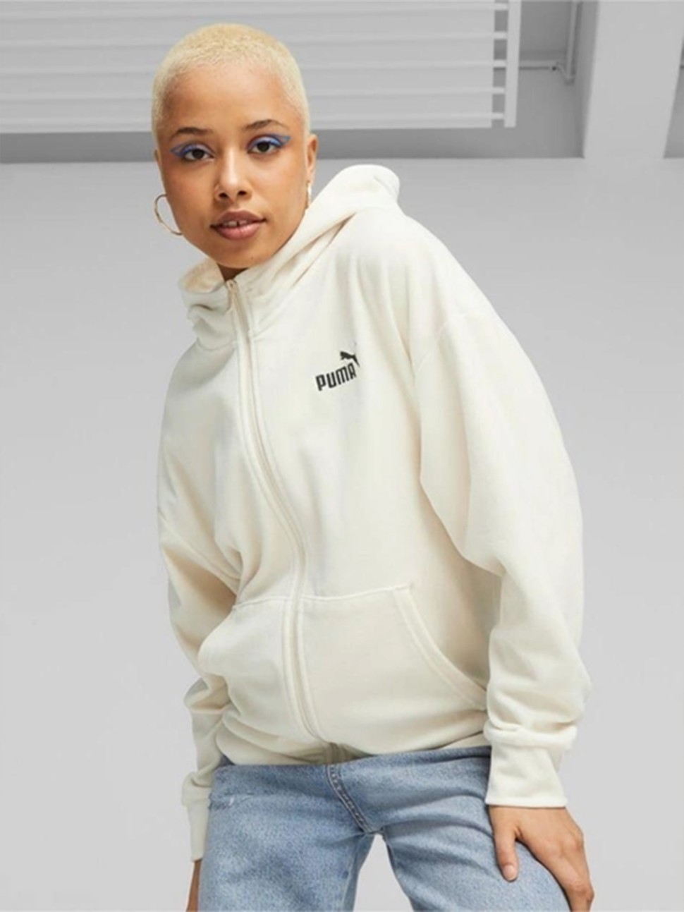 Толстовка жіноча Puma ESS ELEVATED Velour FZ Hoodie молочна 67599089 — фото 2