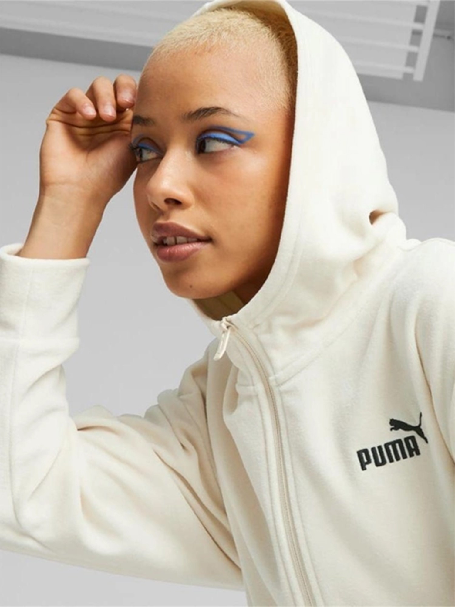 Толстовка женская Puma ESS ELEVATED Velour FZ Hoodie молочная 67599089 изображение 6
