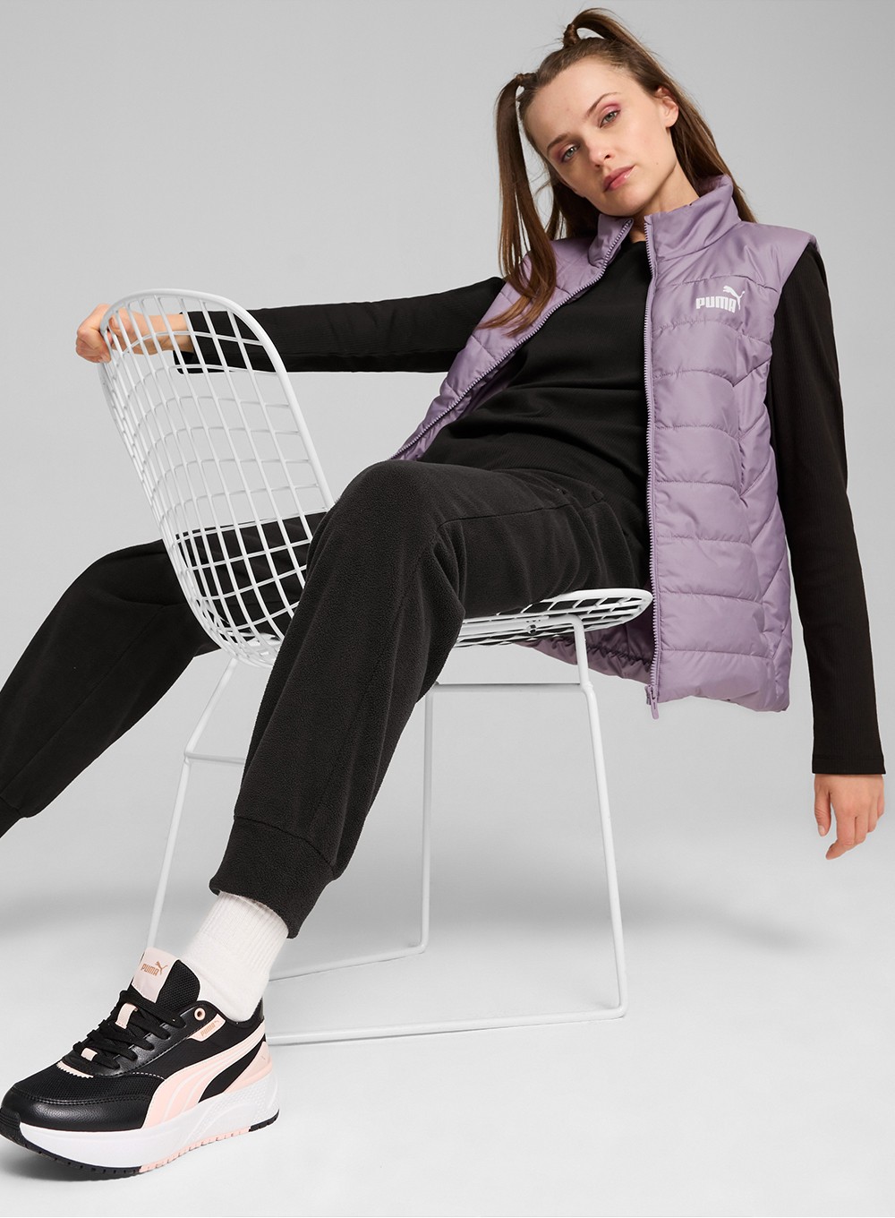 Жилет жіночий Puma ESS Padded Vest фіолетовий 84894130 изображение 4