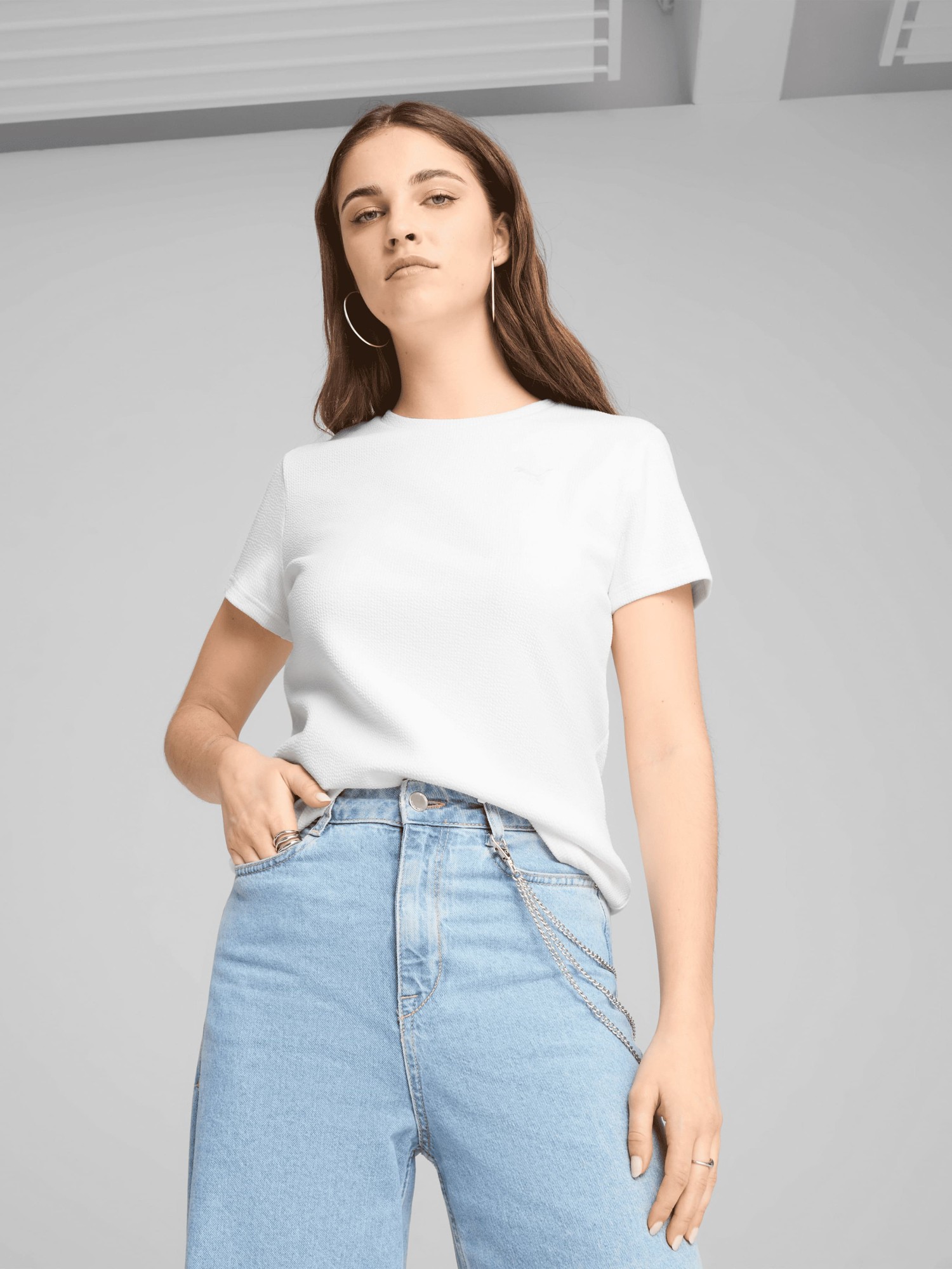 Футболка женская Puma HER Tee белая 68505302 изображение 2