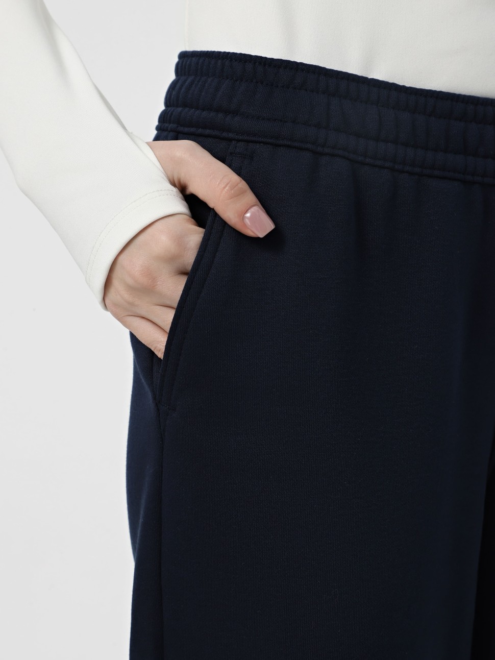 Штани жіночі Columbia Beaumount™ Sweatpant темно-сині 2126471-464 — фото 4