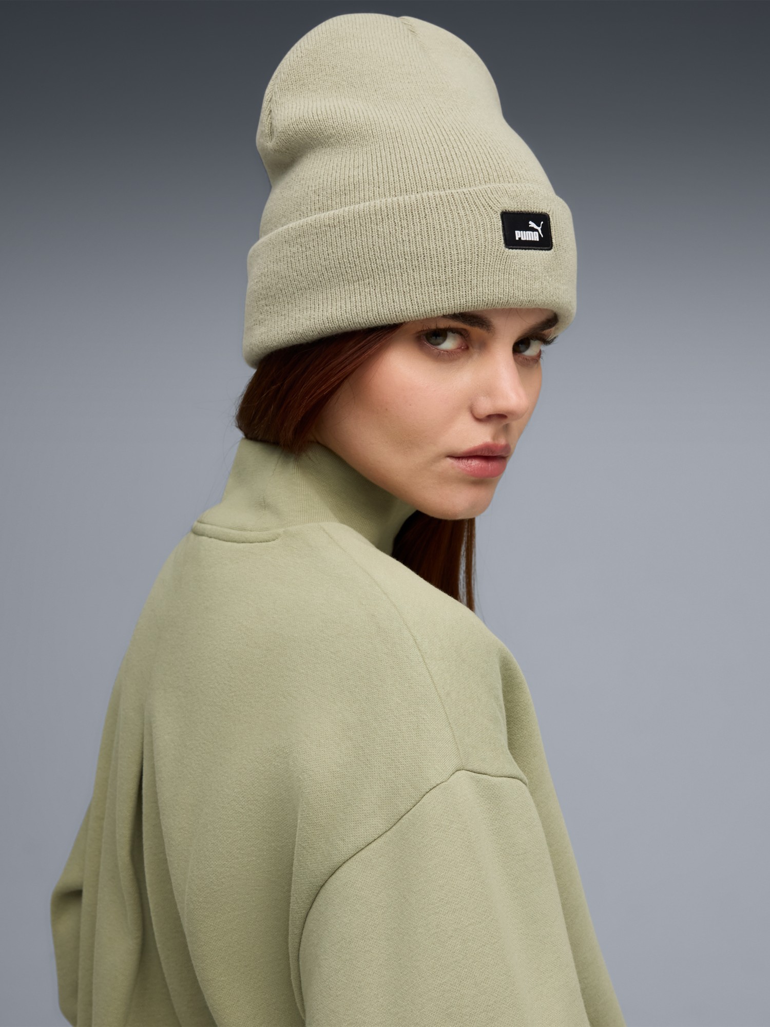 Шапка  Puma ESS Mid Crown Beanie оливковая 02640003 изображение 5