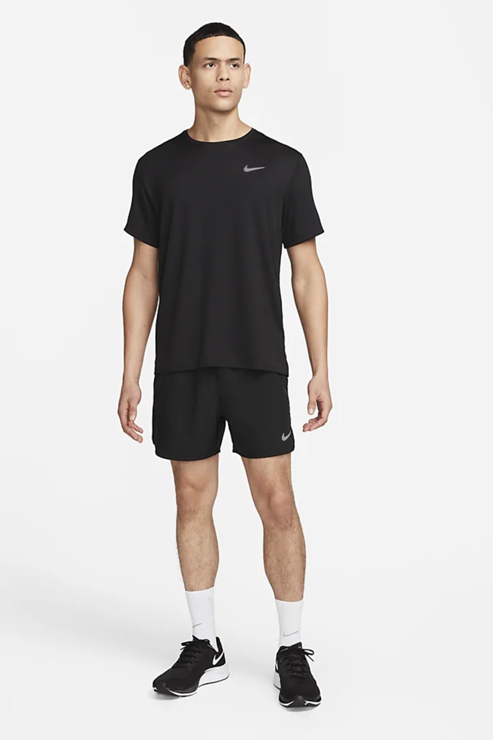 Футболка чоловіча Nike M NK DF UV MILER SS чорна DV9315-010 — фото 2