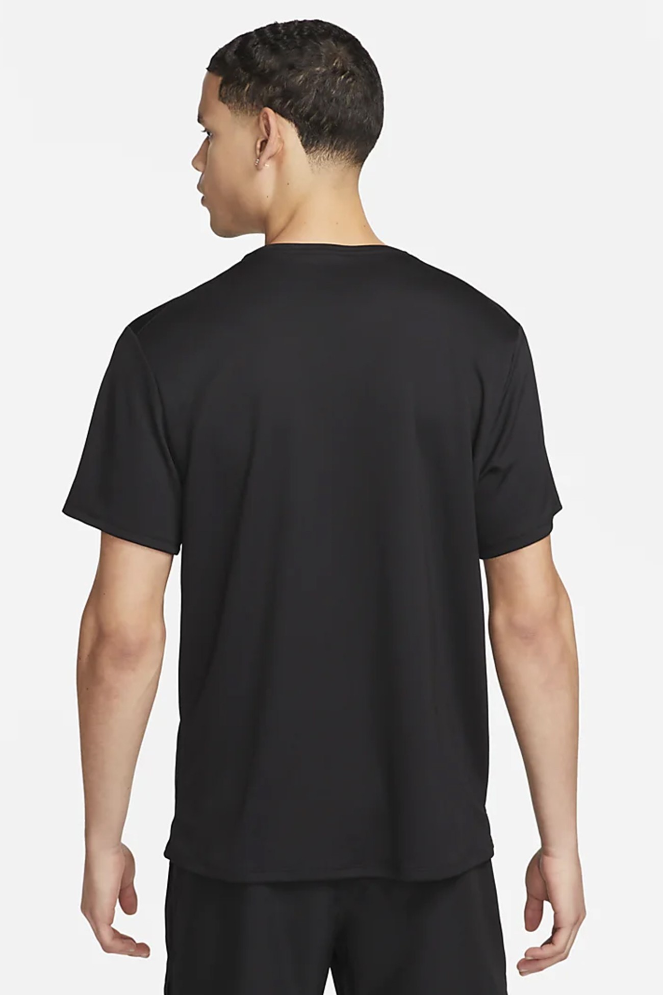 Футболка чоловіча Nike M NK DF UV MILER SS чорна DV9315-010 изображение 3