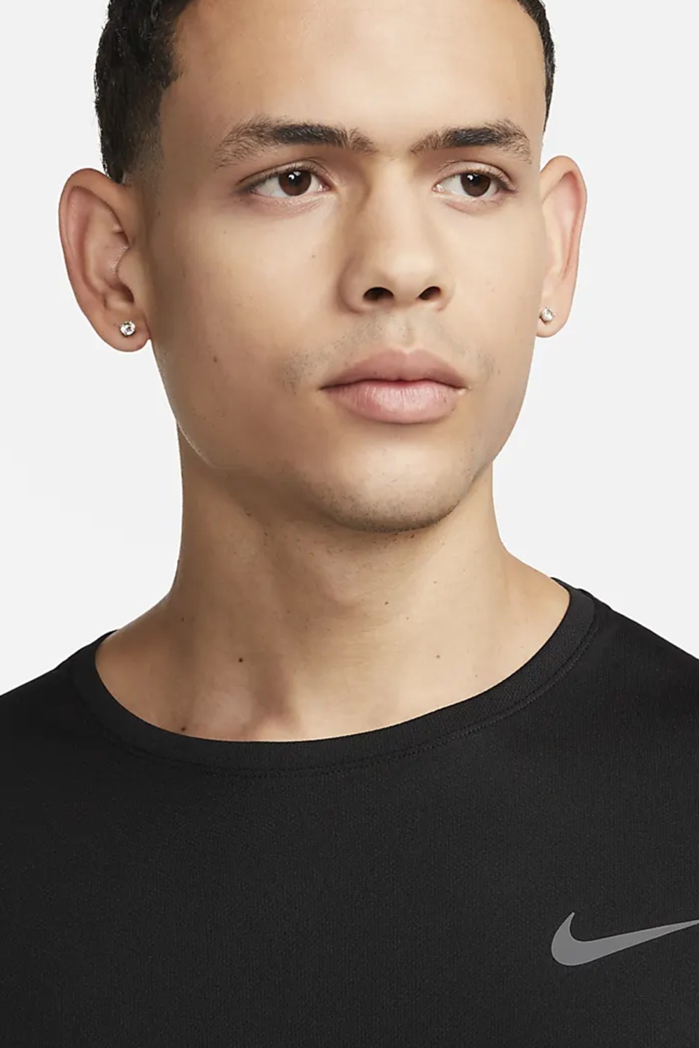 Футболка мужская Nike M NK DF UV MILER SS черная DV9315-010 изображение 4