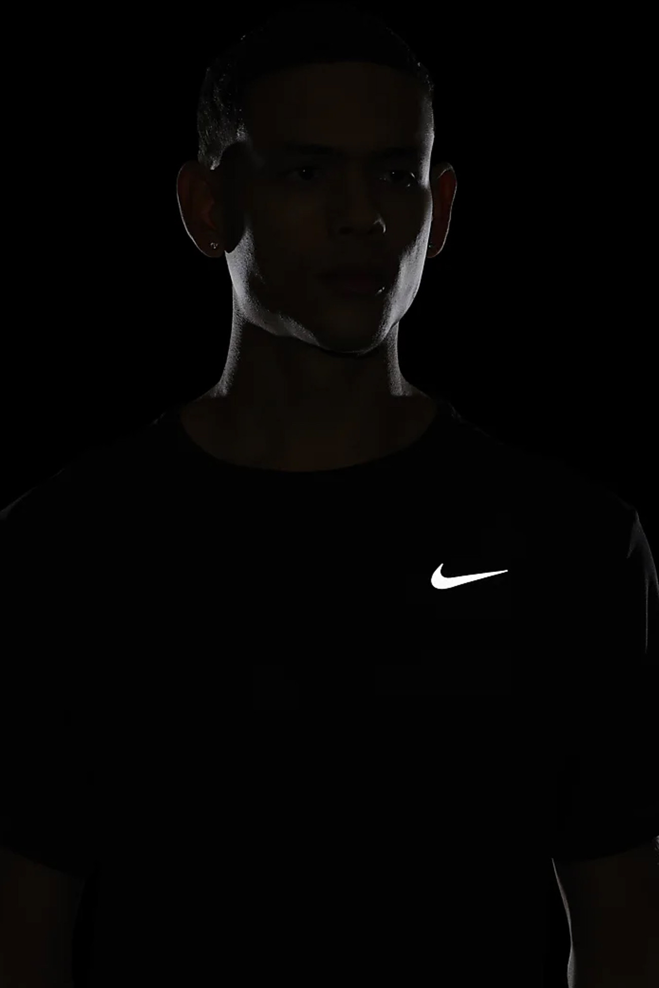 Футболка мужская Nike M NK DF UV MILER SS черная DV9315-010 изображение 6