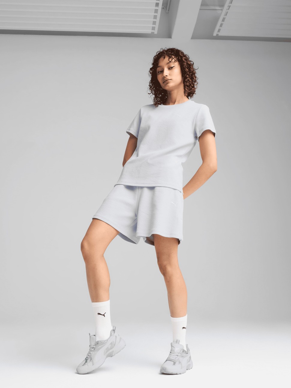 Футболка жіноча Puma HER Tee блакитна 68505347 — фото 2