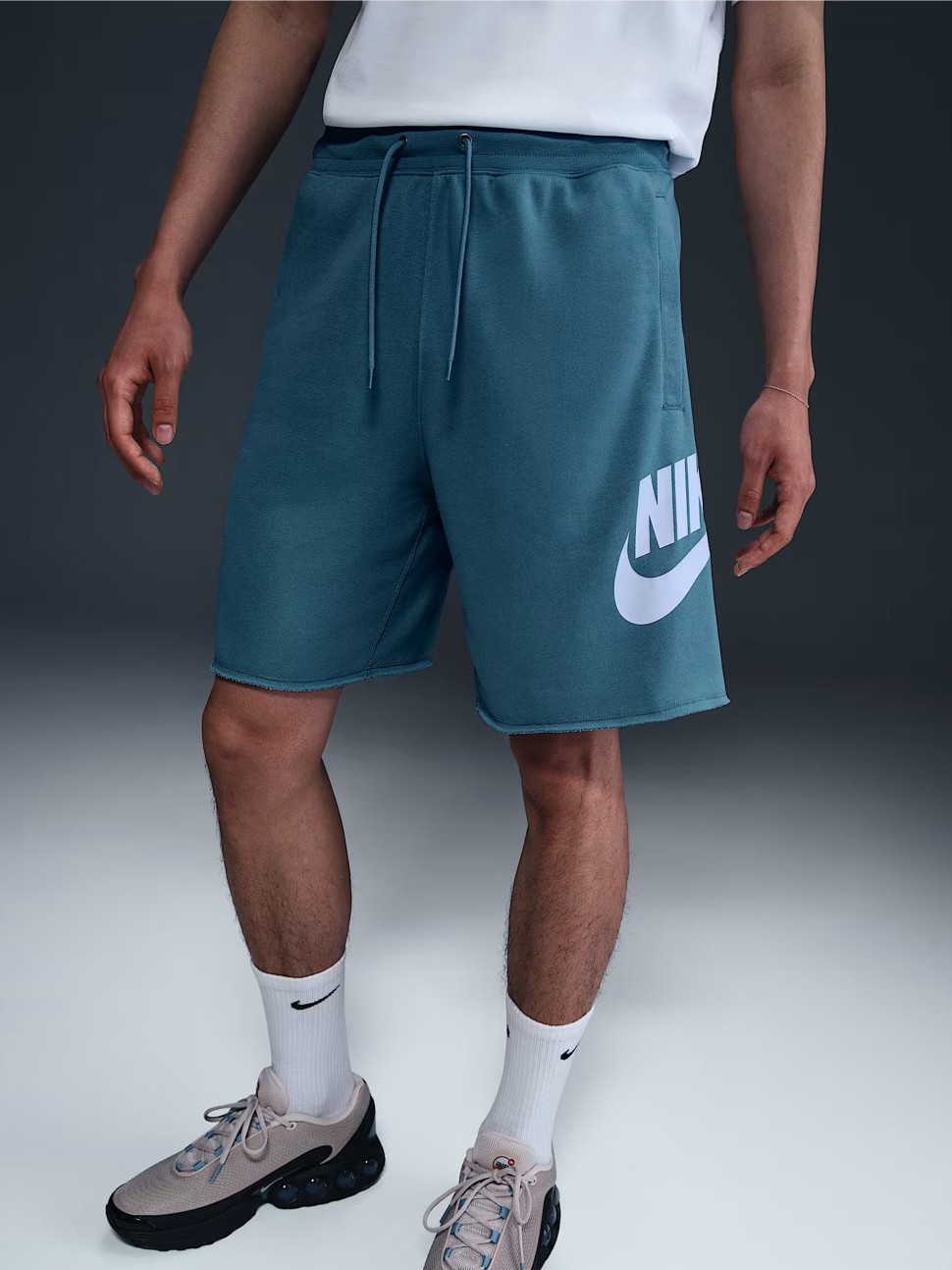 Шорти чоловічі Nike M NK CLUB ALUMNI FT SHORT блакитні FQ4950-464 — фото 2