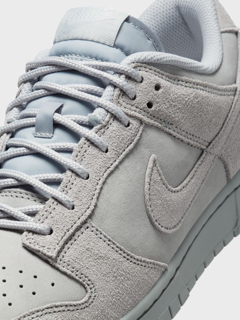 Кроссовки мужские Nike DUNK LOW RETRO SE серые IB6651-002 — фото 4 — Sport City Кроссовки мужские Nike DUNK LOW RETRO SE серые IB6651-002 — фото 4