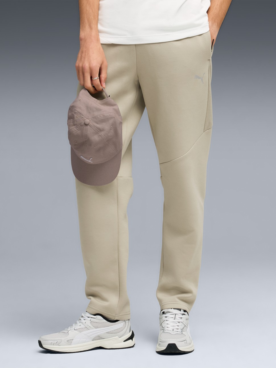 Штани чоловічі Puma EVOSTRIPE Pants DK оливкові 69219161 — фото 2 — Sport City Штани чоловічі Puma EVOSTRIPE Pants DK оливкові 69219161 — фото 2