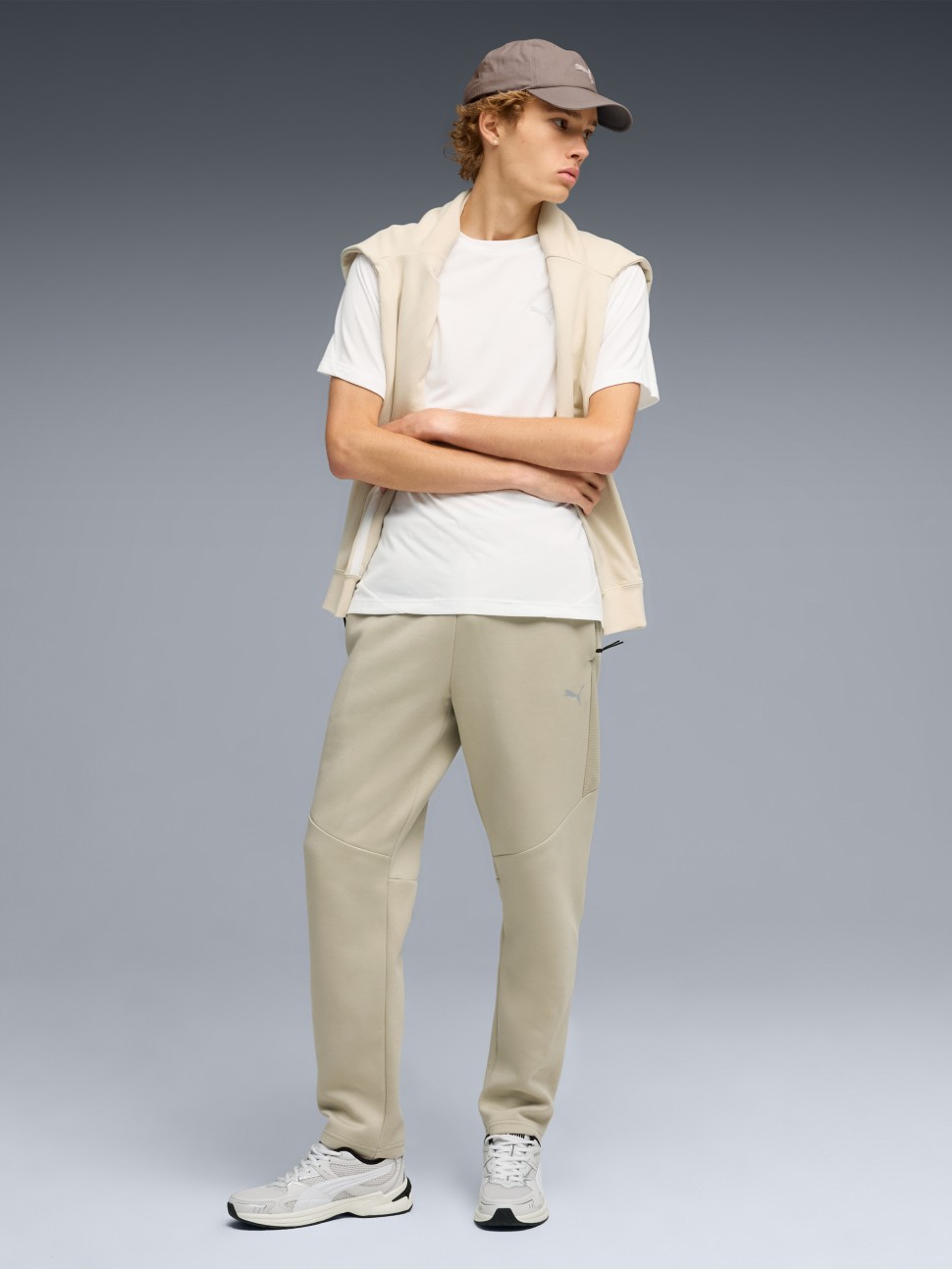 Штани чоловічі Puma EVOSTRIPE Pants DK оливкові 69219161 — фото 4 — Sport City Штани чоловічі Puma EVOSTRIPE Pants DK оливкові 69219161 — фото 4