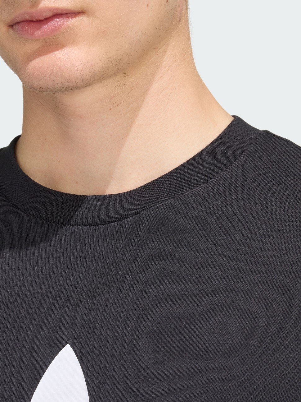 Футболка чоловіча Adidas TREFOIL T-SHIRT чорна KD4091 — фото 5