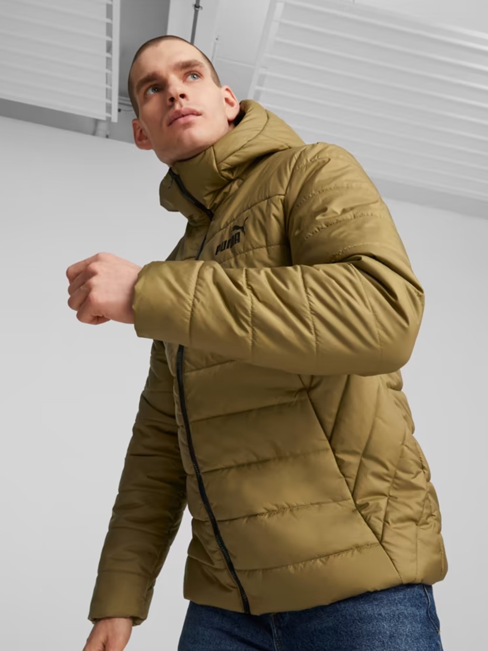 Куртка чоловіча Puma ESS Hooded Padded Jacket хакі 84893893 — фото 2