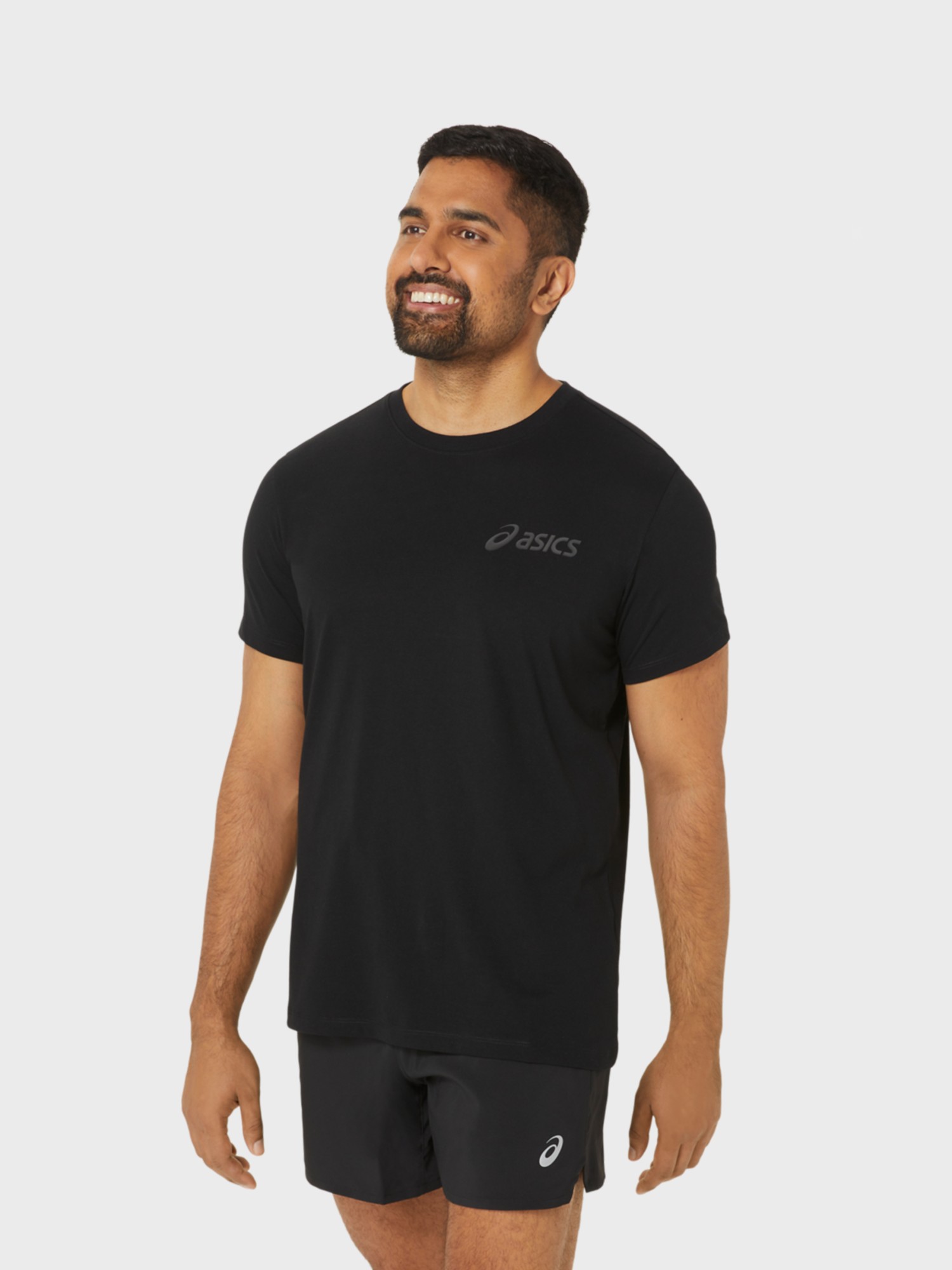 Футболка чоловіча Asics ASICS CHEST LOGO SS TEE чорна 2031E659-001 изображение 5