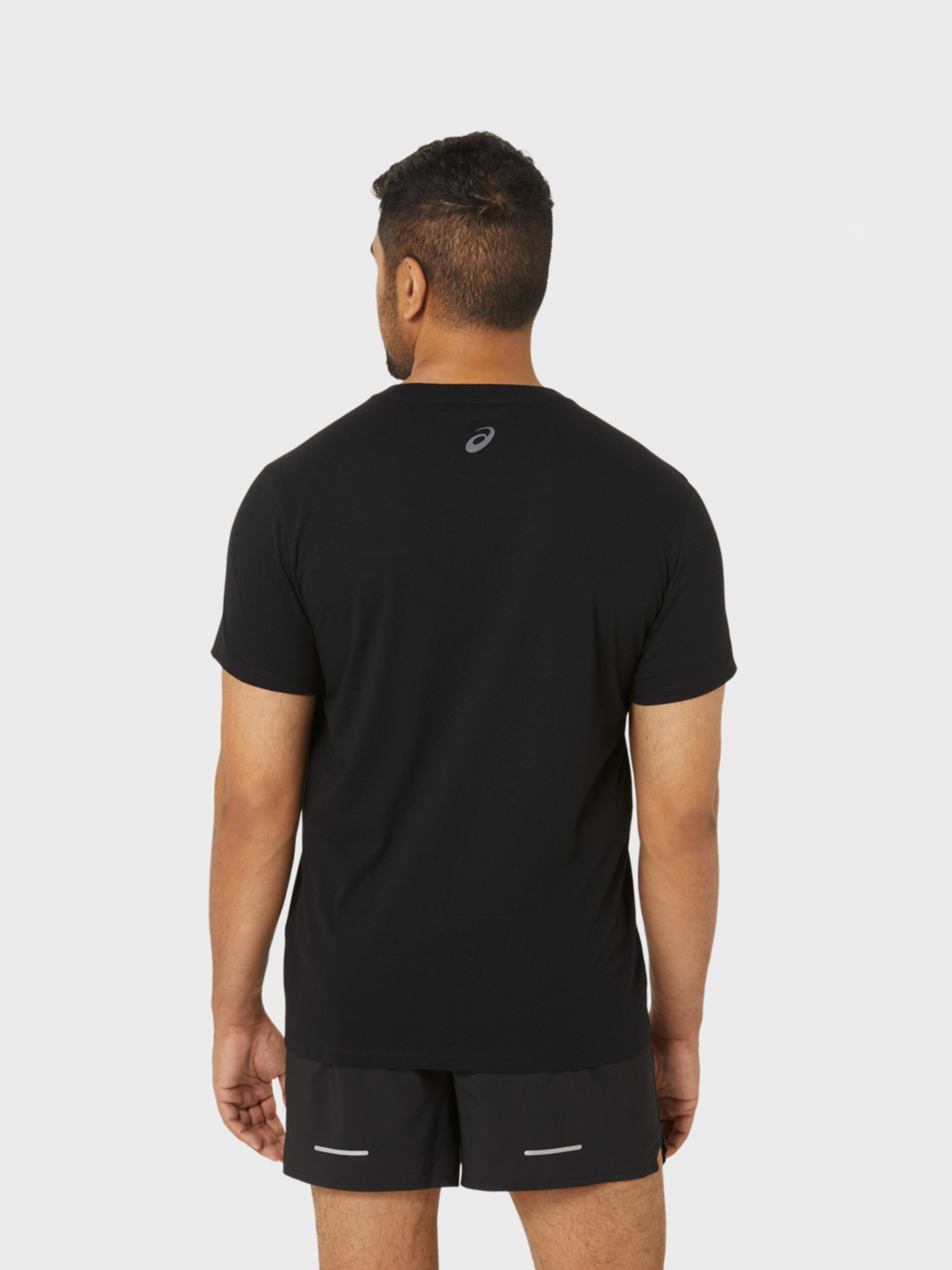 Футболка чоловіча Asics ASICS CHEST LOGO SS TEE чорна 2031E659-001 изображение 6