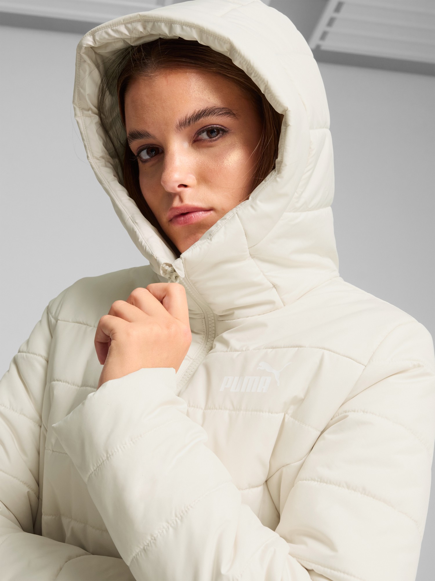 Куртка жіноча Puma ESS Hooded Padded Coat молочна 84894280 изображение 5