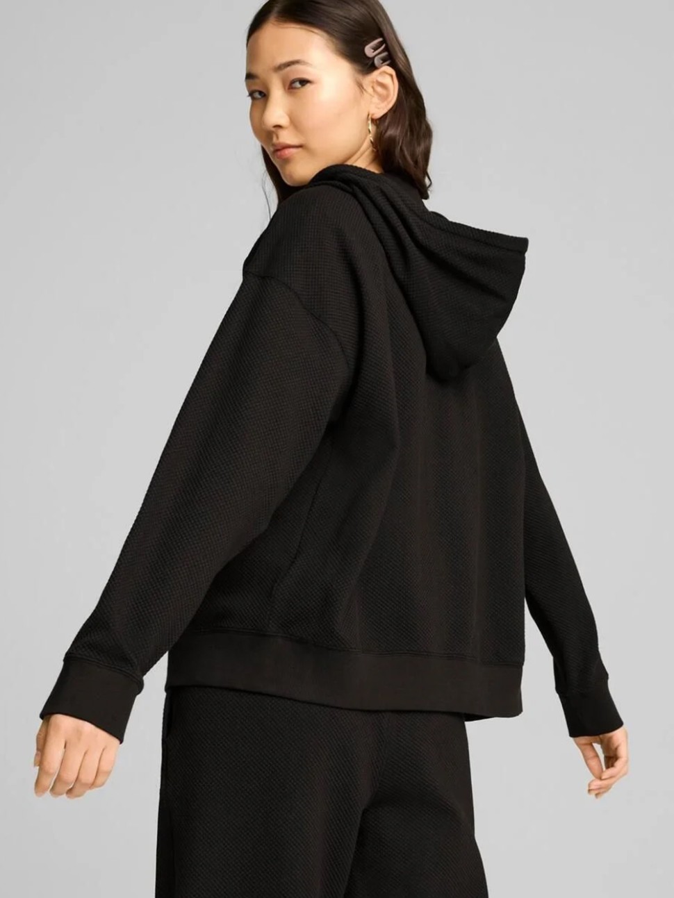 Толстовка жіноча Puma HER Full-Zip Hoodie чорна 68163101 — фото 3