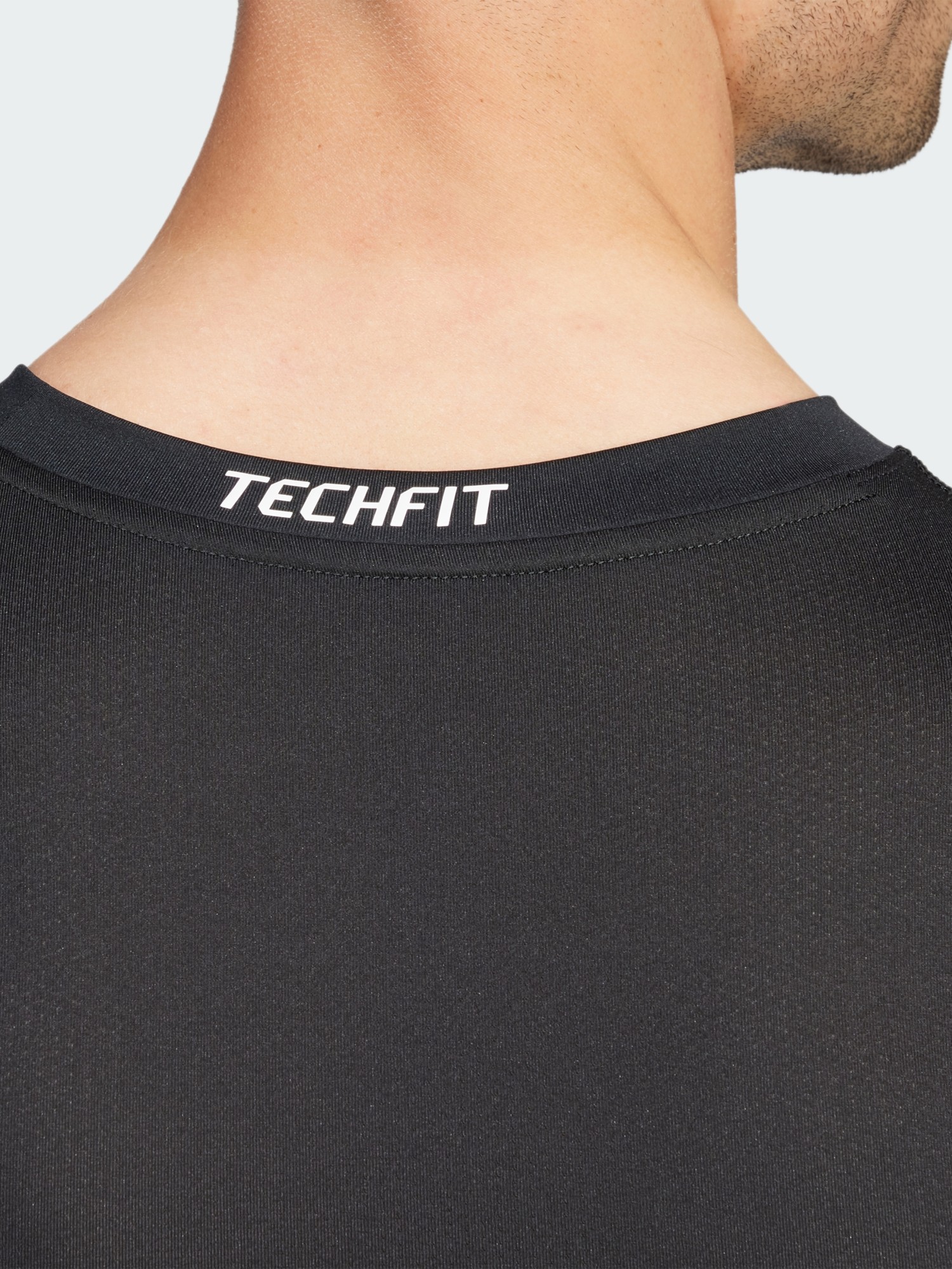 Футболка чоловіча Adidas TF LS TEE чорна JE6702 изображение 5