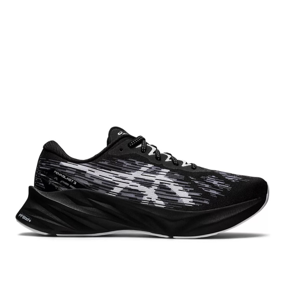 Кросівки Asics Novablast 3 чорні 1011B458-002 изображение 1