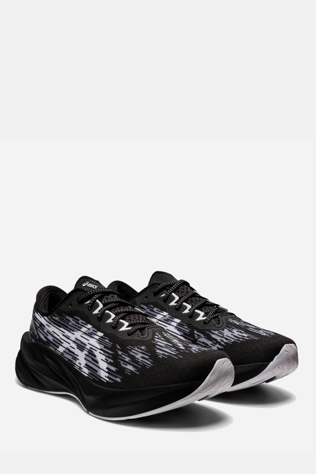 Кросівки Asics Novablast 3 чорні 1011B458-002 изображение 2