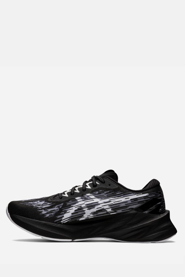 Кросівки Asics Novablast 3 чорні 1011B458-002 изображение 3