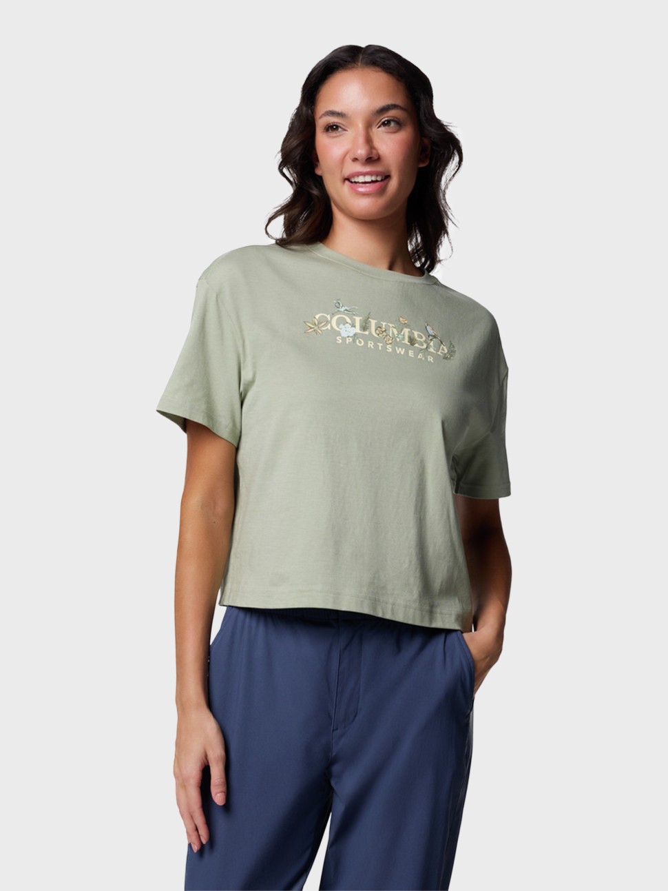 Футболка жiноча Columbia Rolling Bend™ Graphic Relaxed Crop SS хакі 2119991-348 — фото 2