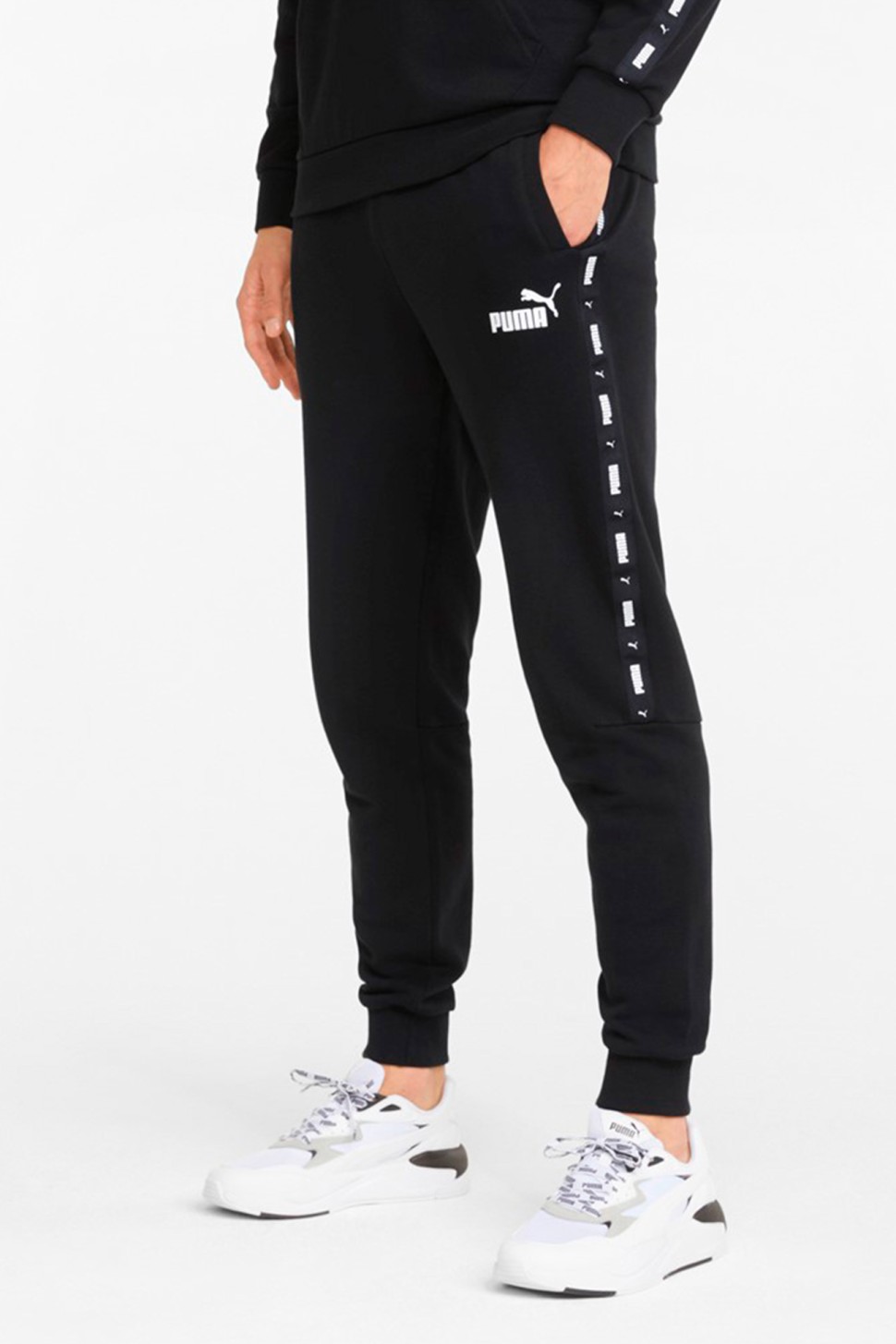 Штани чоловічі Puma Ess+ Tape Sweatpants Tr чорні 84738801 — фото 2