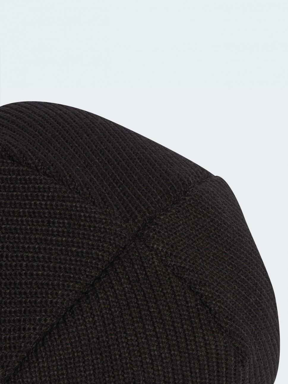 Шапка Adidas ESS BEANIE CUFF чорна IB2661 — фото 4