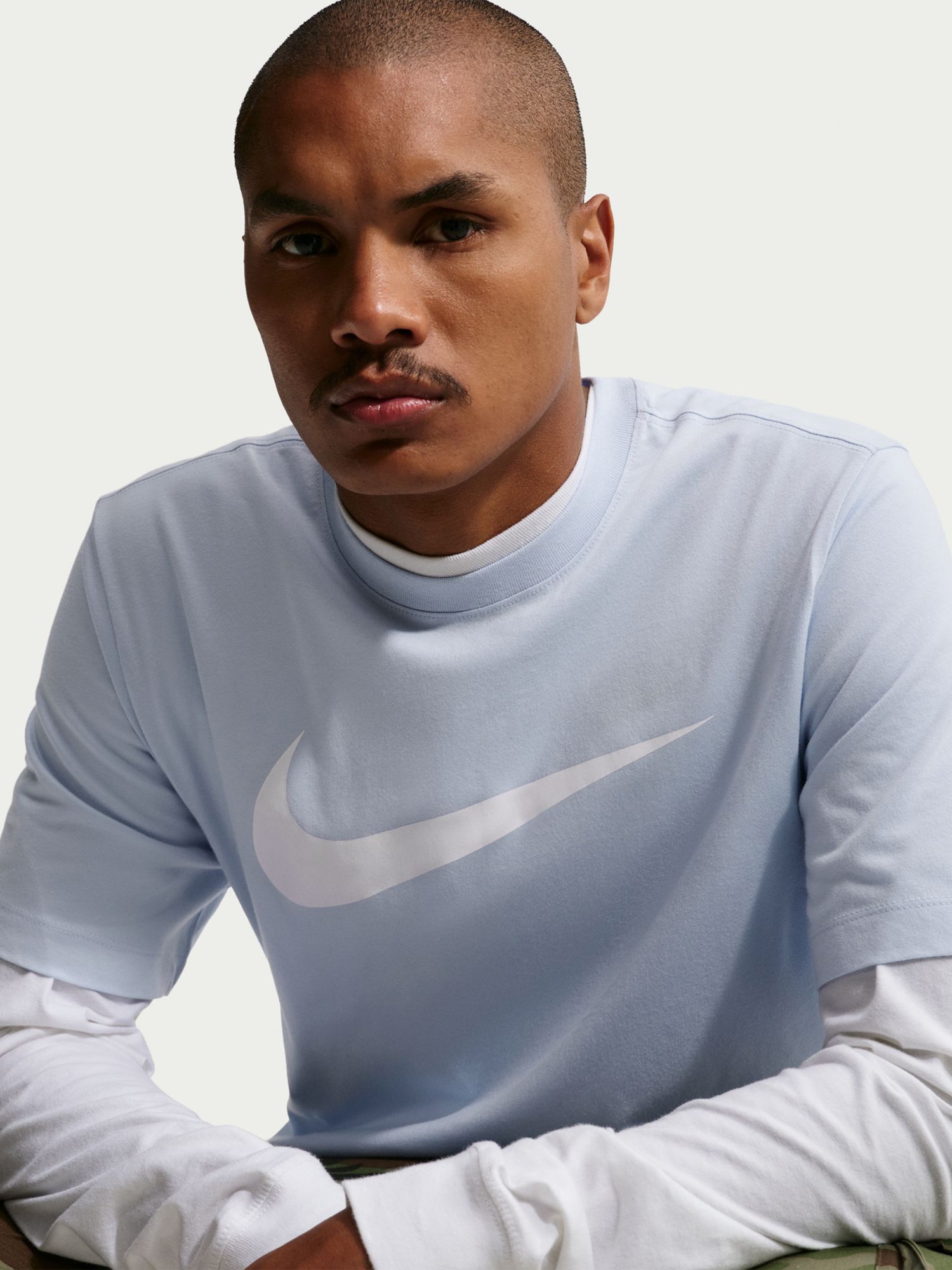 Футболка мужская Nike M NSW TEE ICON SWOOSH голубая DC5094-408 изображение 4