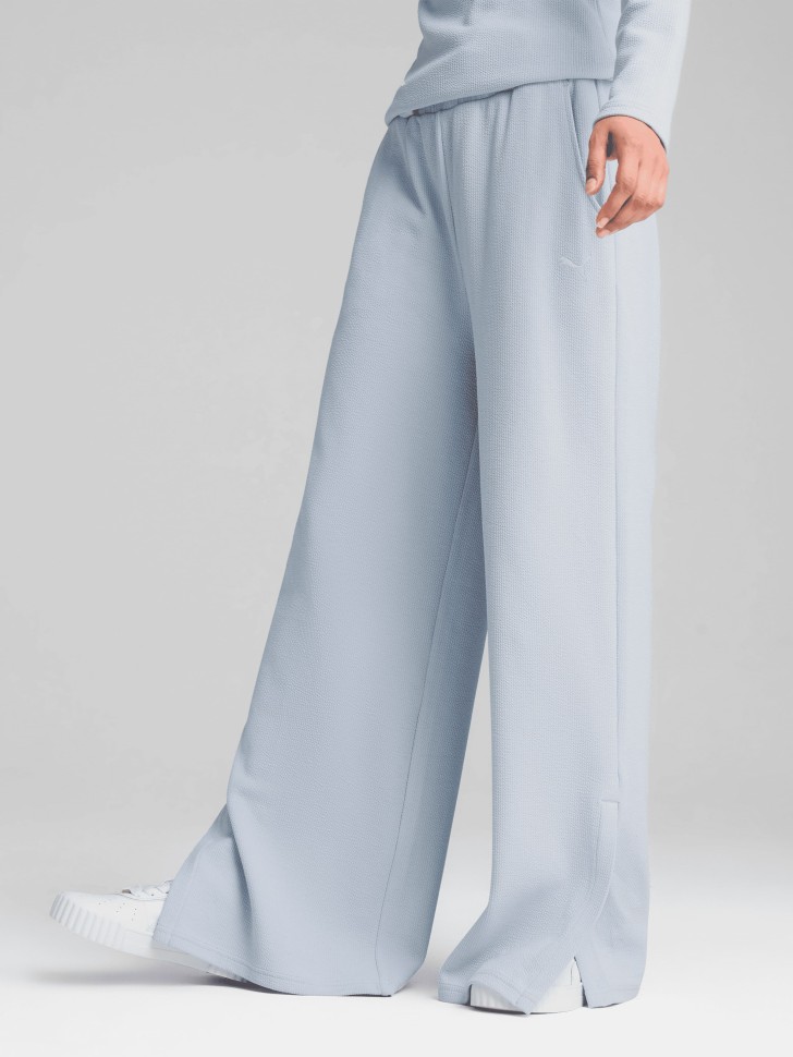 Штани жіночі Puma HER High-Waist Straight Pant блакитні 68506147 изображение 2