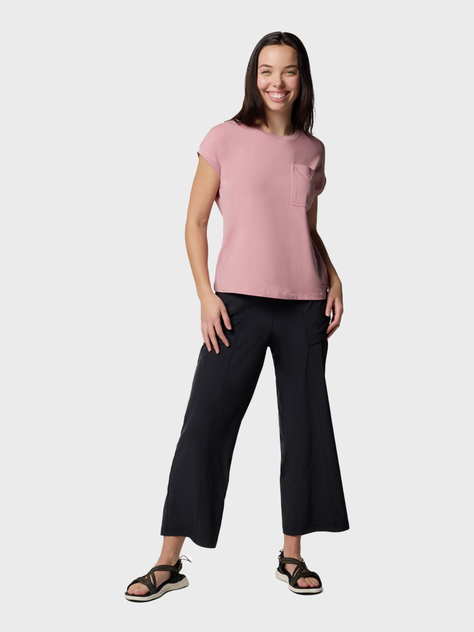 Штани жiночi Columbia Boundless Beauty™ Wide Capri II чорні 2122101-010 — фото 8