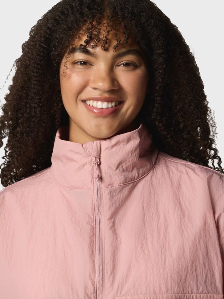 Вiтрiвка жiноча Columbia Paracutie™ Cropped Cargo Windbreaker рожева 2116571-659 изображение 6