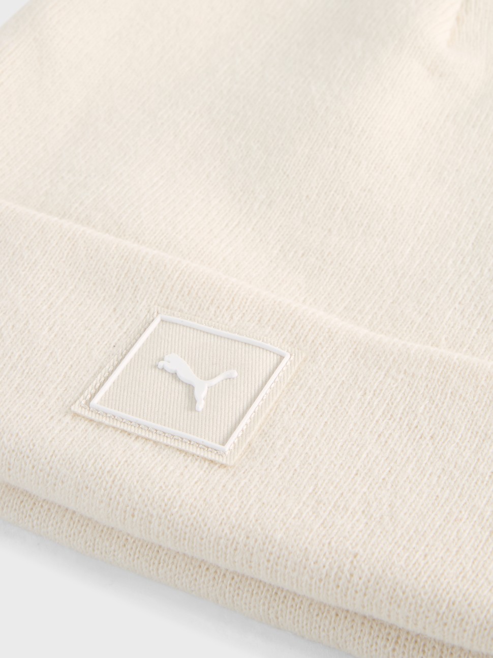 Шапка Puma WARDROBE ESS High Crown Beanie молочна 02640905 — фото 4