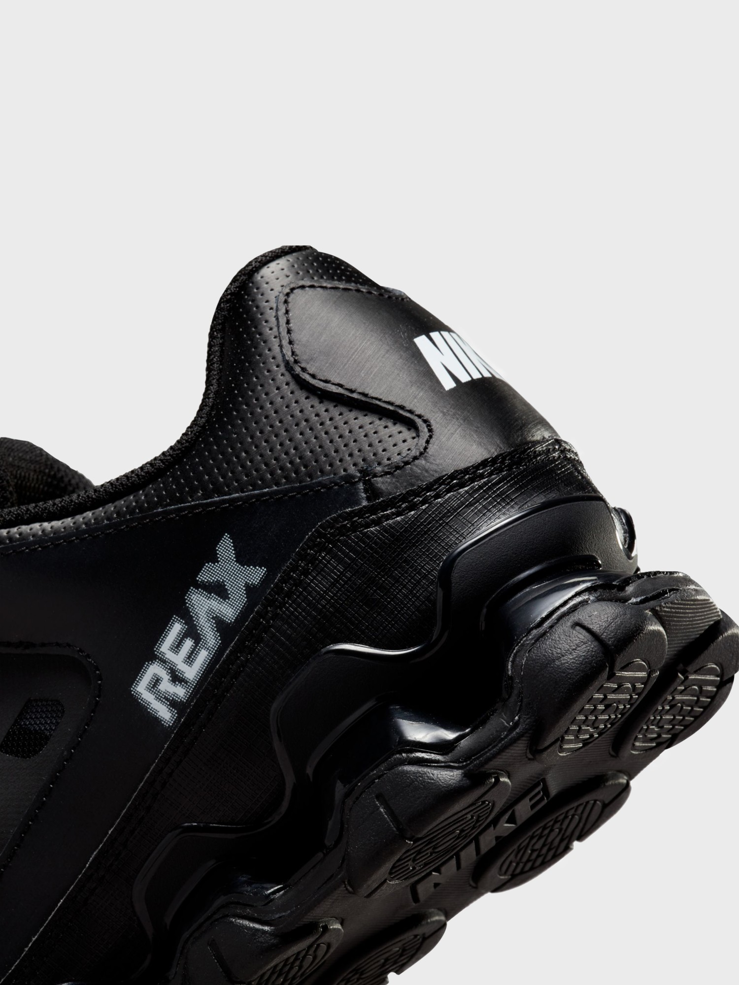 Кросівки чоловічі Nike M REAX 8 TR MESH чорні 621716-033 изображение 5