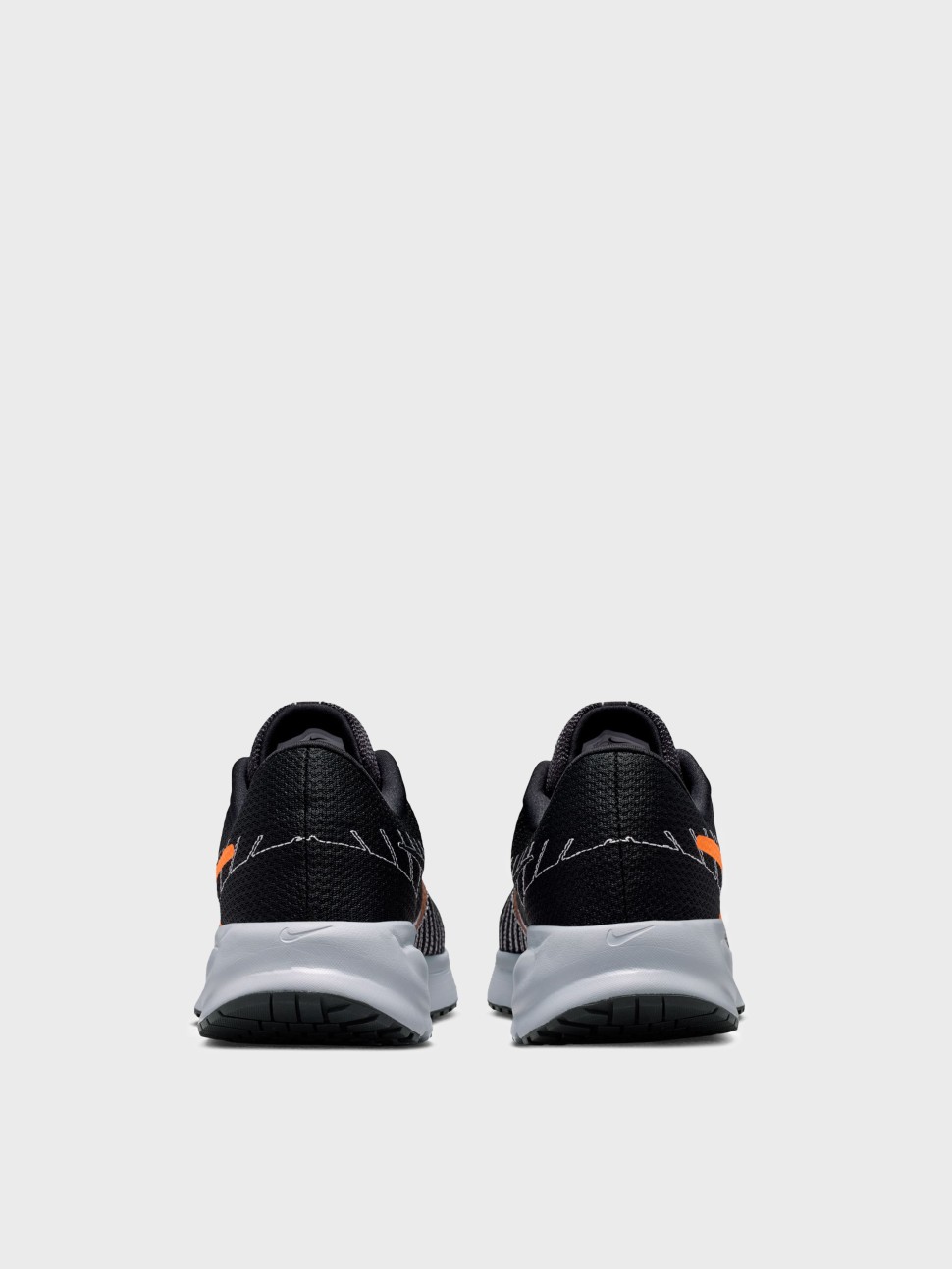Кросівки чоловічі Nike NIKE RUN DEFY чорні HM9594-011 — фото 7 — Sport City Кросівки чоловічі Nike NIKE RUN DEFY чорні HM9594-011 — фото 7