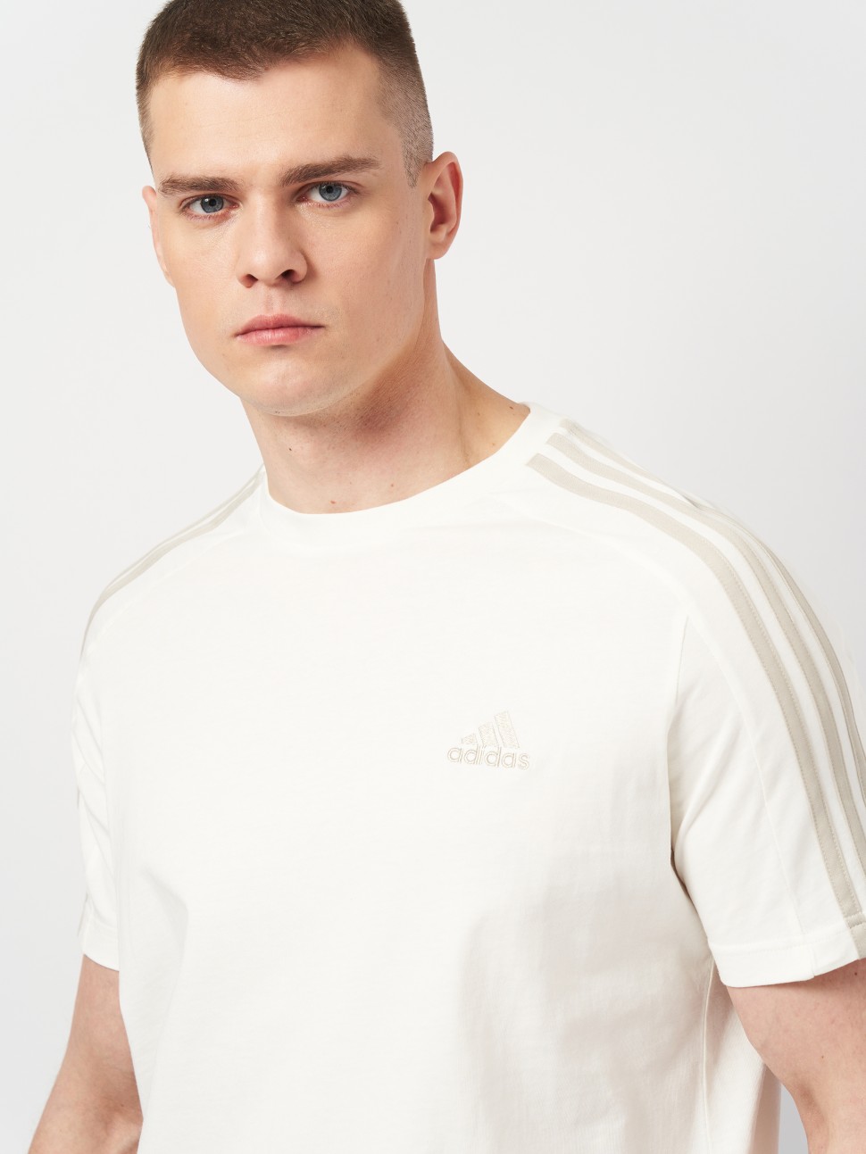 Футболка чоловіча Adidas M 3S SJ T молочна IS1337 — фото 4
