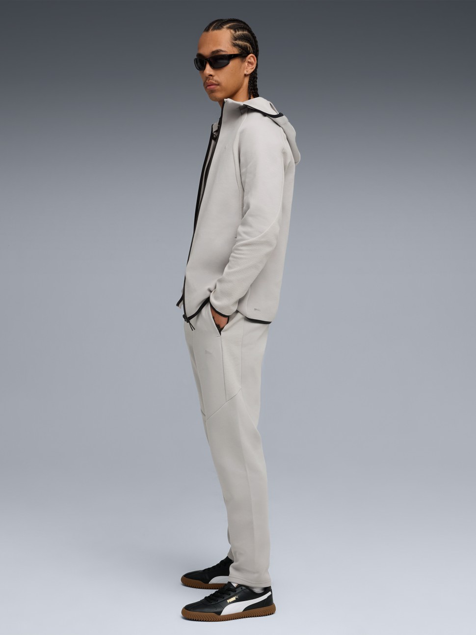 Брюки мужские Puma EVOSTRIPE Pants DK серые 68823463 — фото 4 — Sport City Брюки мужские Puma EVOSTRIPE Pants DK серые 68823463 — фото 4