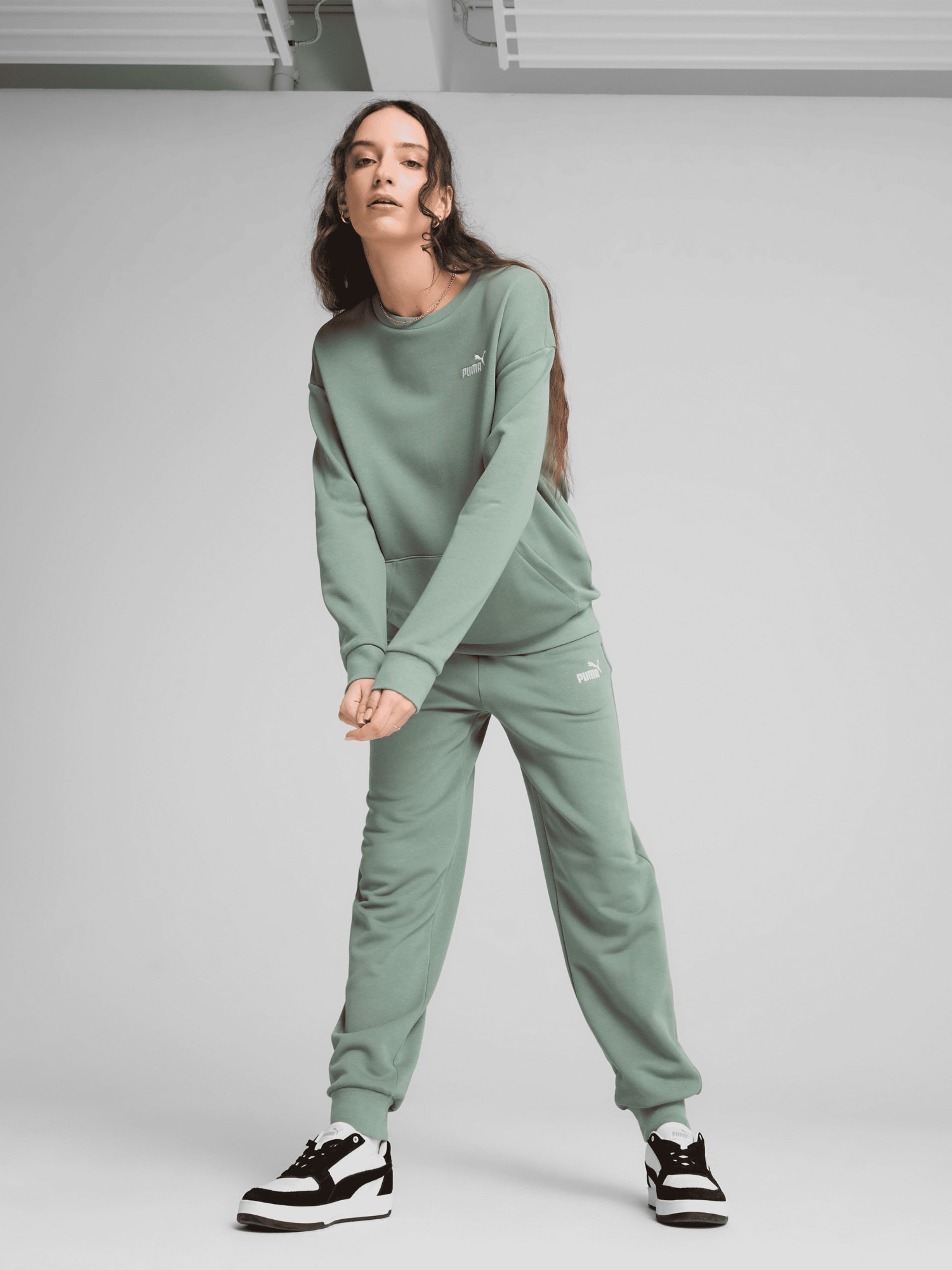 Костюм женский Puma Relaxed Sweat Suit TR cl зеленый 68507430 изображение 2