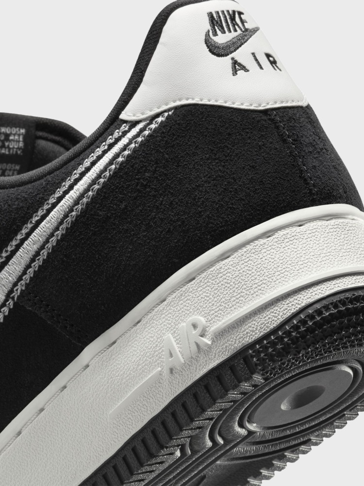 Кроссовки мужские Nike AIR FORCE 1 07 LV8 черные HJ4465-001 изображение 5