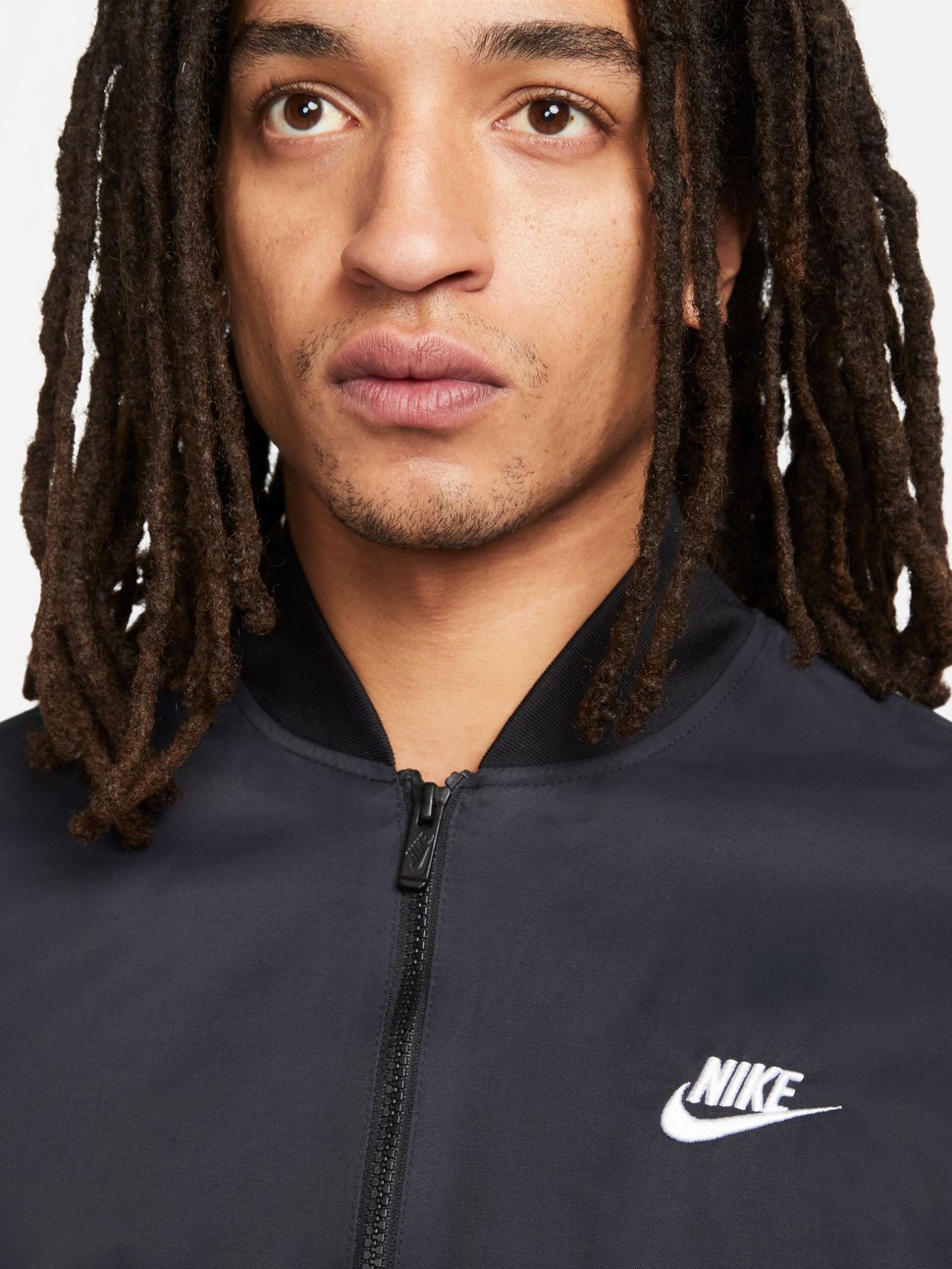 Вітрівка чоловіча Nike M NK CLUB WVN UL BOMBR JKT чорна DM6821-010 — фото 4