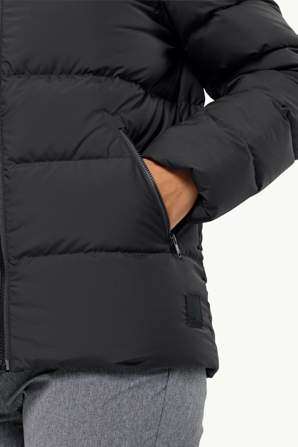 Куртка жіноча Jack Wolfskin FROZEN PALACE JACKET W чорна 1204913-6000 — фото 4