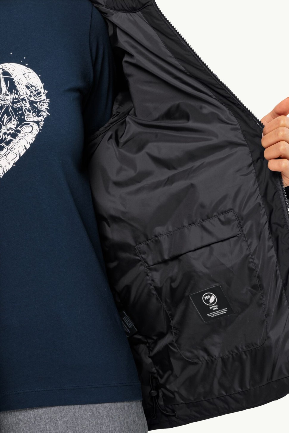 Куртка жіноча Jack Wolfskin FROZEN PALACE JACKET W чорна 1204913-6000 — фото 5