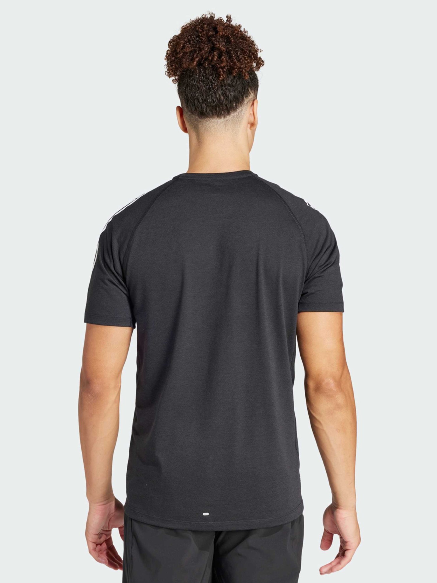 Футболка чоловіча Adidas OTR E 3S TEE чорна IQ3834 изображение 3