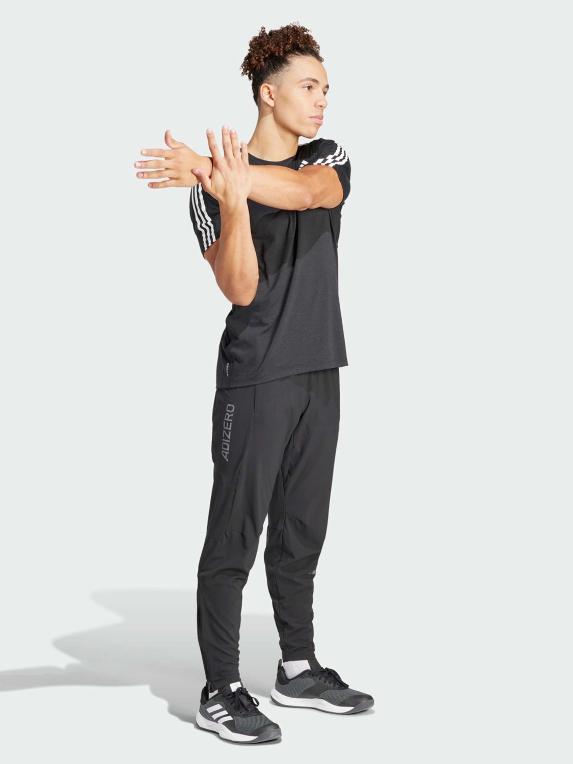 Футболка мужская Adidas OTR E 3S TEE черная IQ3834 изображение 4