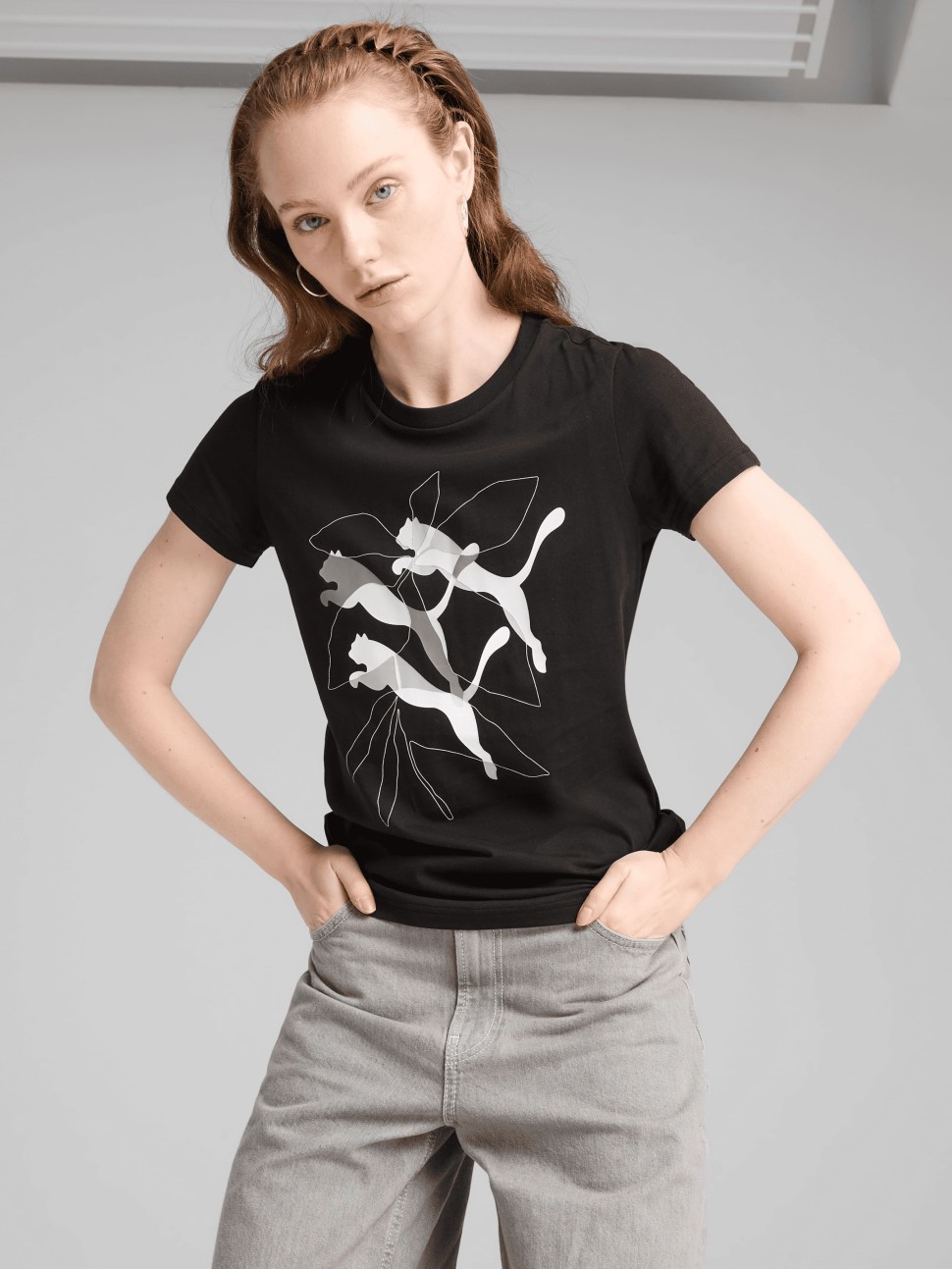 Футболка жіноча Puma GRAPHICS Branded Leaf Tee чорна 68508201 — фото 2