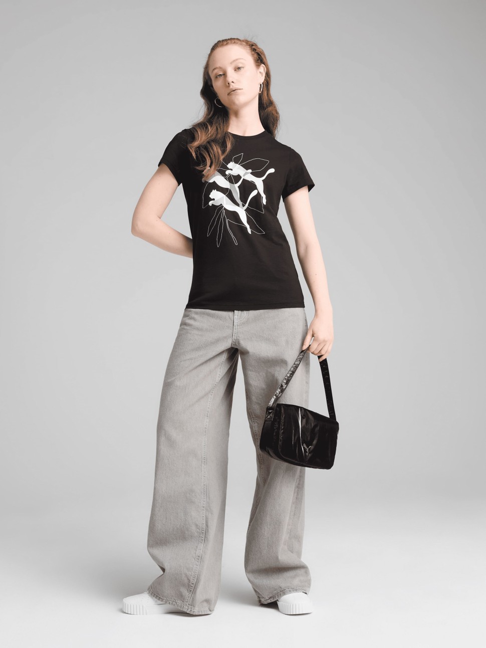 Футболка жіноча Puma GRAPHICS Branded Leaf Tee чорна 68508201 — фото 4