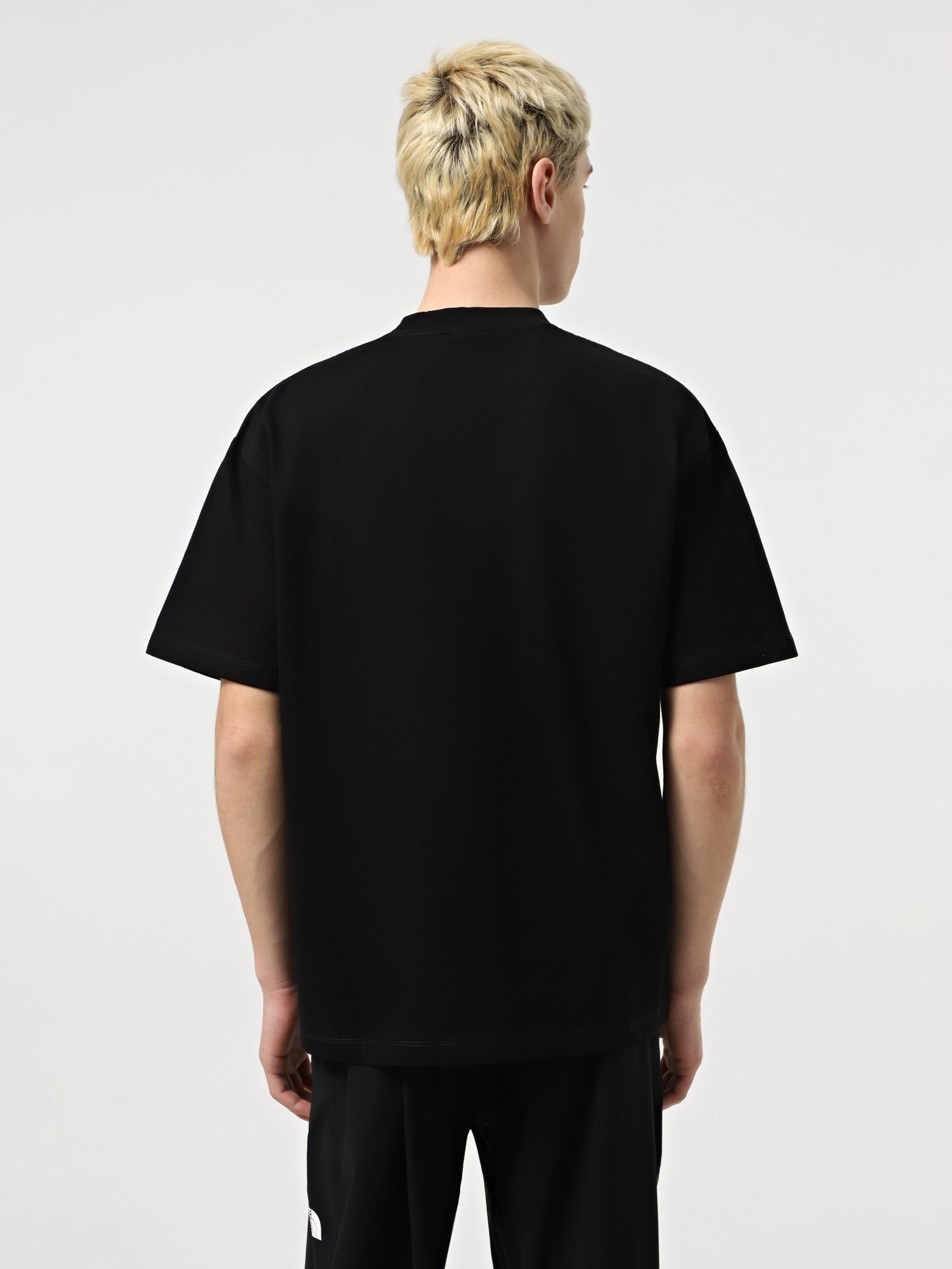 Футболка Larum Ginys черная 812401-010 изображение 2